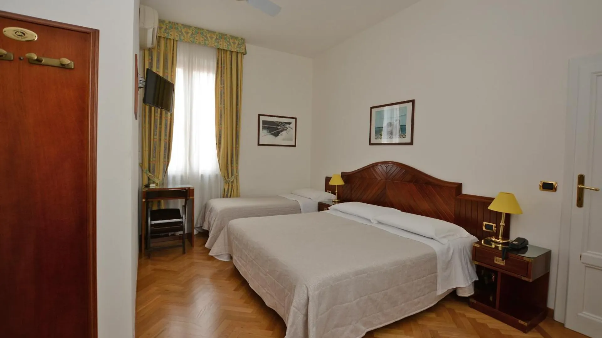 Albergo Italia 피옴비노