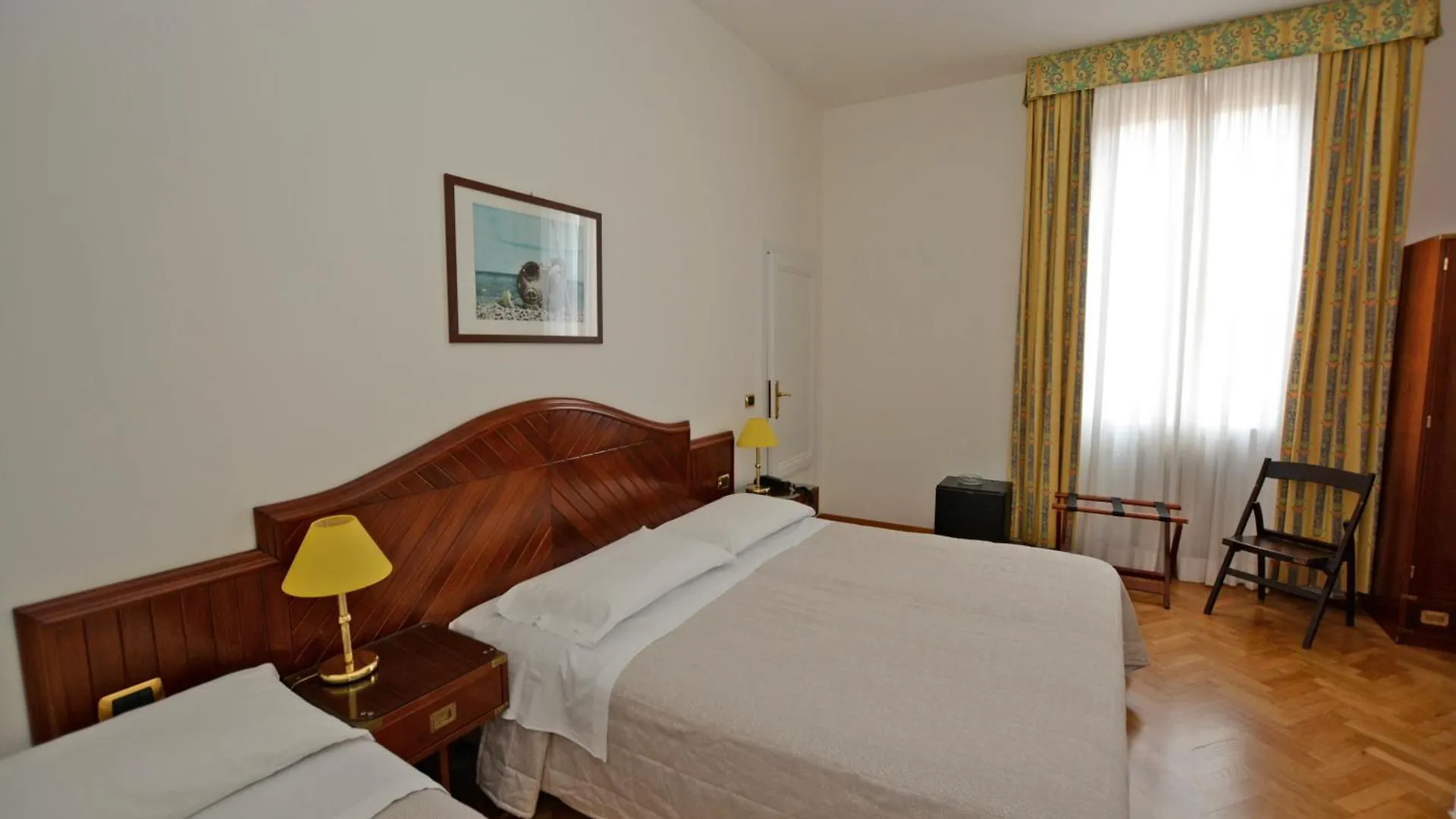 Albergo Italia 피옴비노 3*,  이탈리아