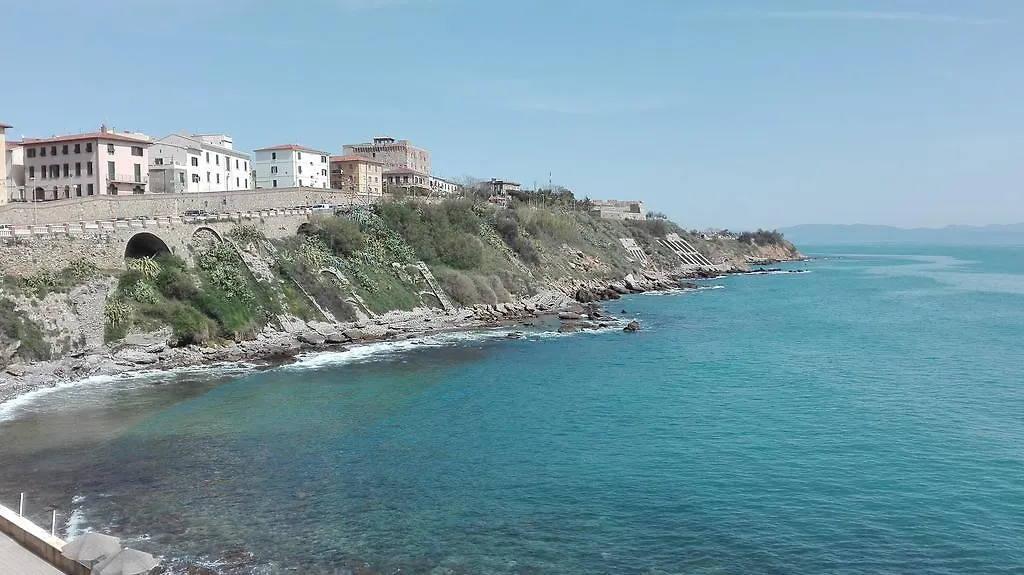 Albergo Italia 피옴비노 3*,
