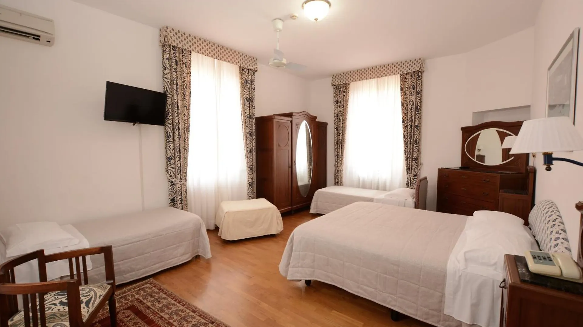 *** Szálloda Albergo Italia Piombino Olaszország