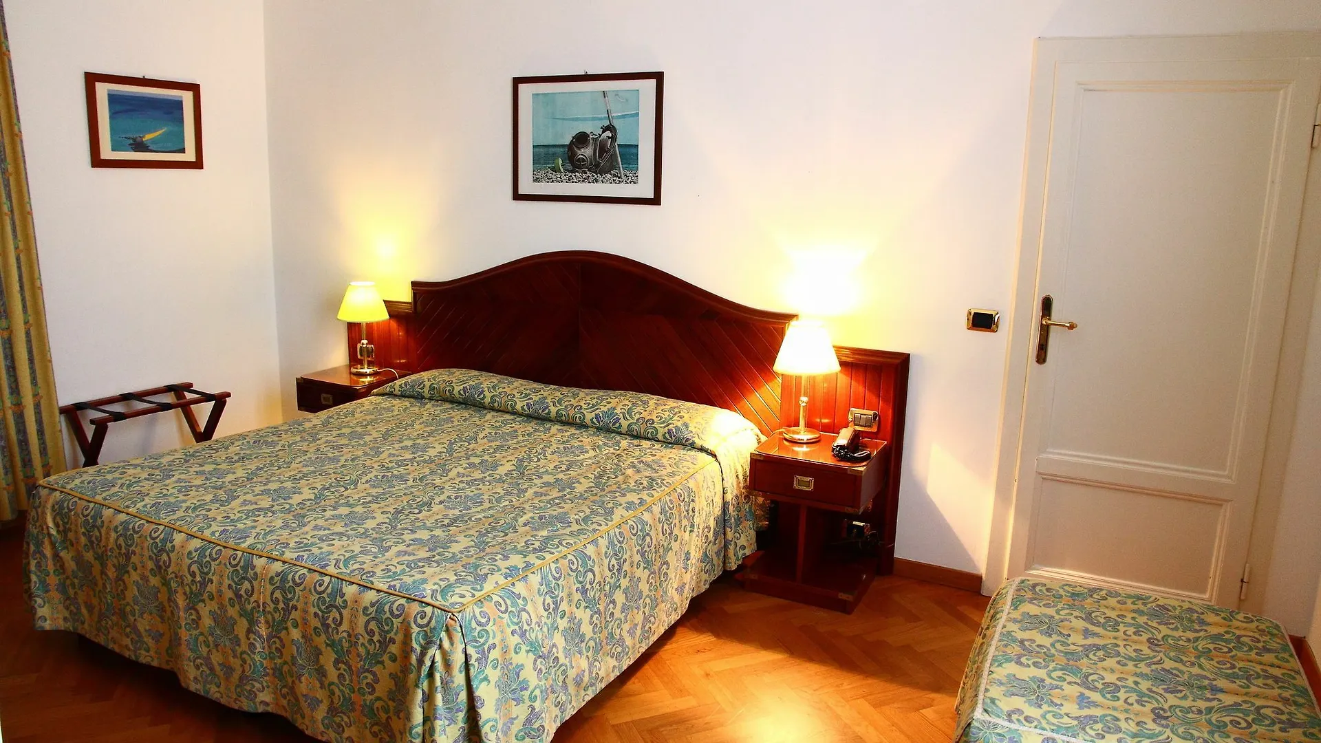 *** Szálloda Albergo Italia Piombino Olaszország
